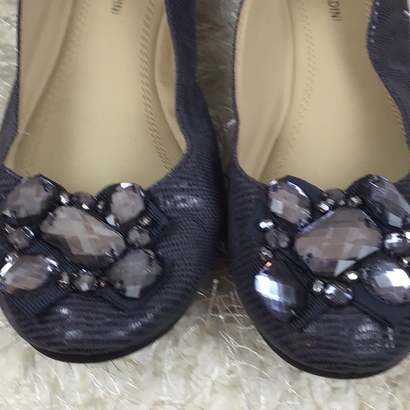 Blue Adrienne Vittadini Flats - Picture 1 of 6